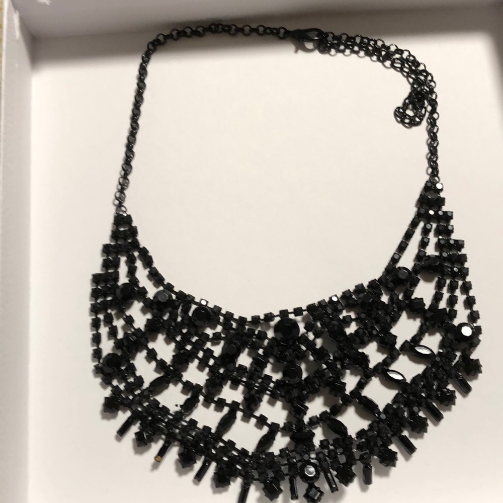 🖤💎Black cut cristal statement necklace